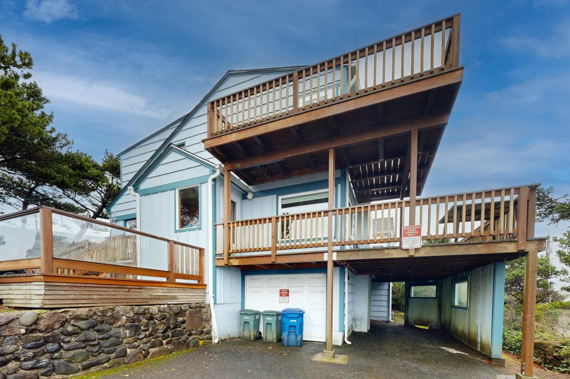 Blue Pacifica Villa Newport Exterior photo